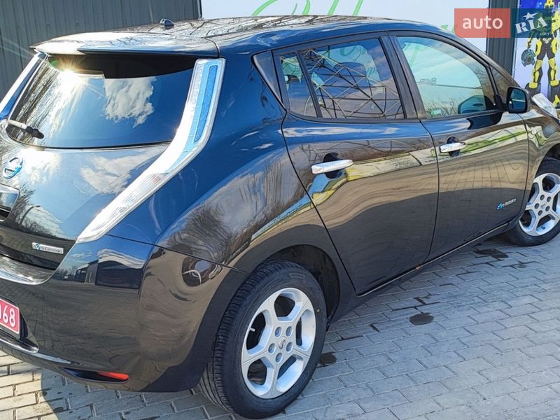 Хэтчбек Nissan Leaf 2013 в Каменец-Подольском