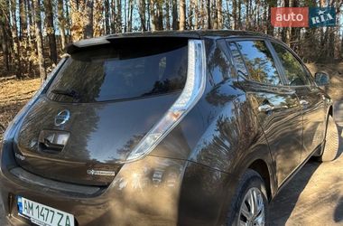 Хэтчбек Nissan Leaf 2016 в Коростышеве