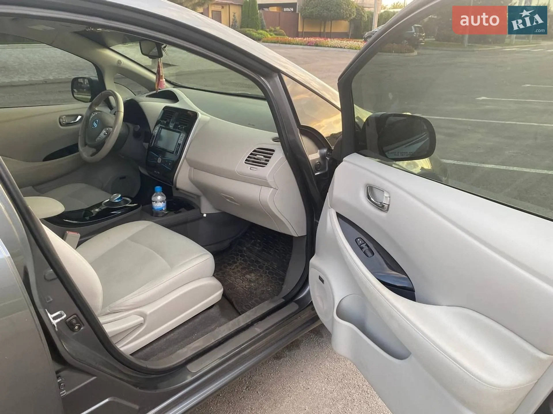 2014 Nissan Leaf - мініатюра 16