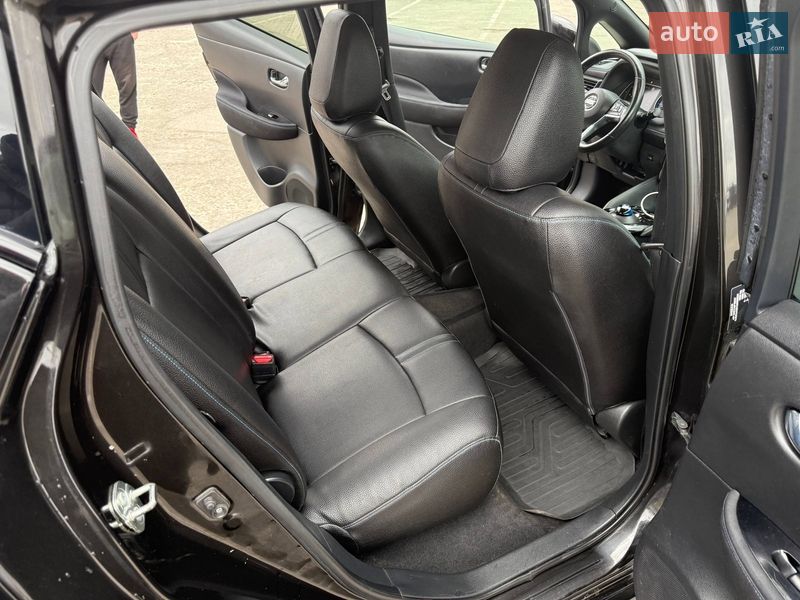 Хэтчбек Nissan Leaf 2018 в Киеве