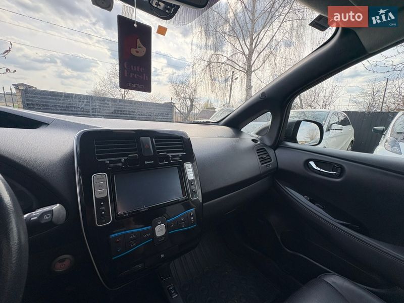Хетчбек Nissan Leaf 2014 в Луцьку