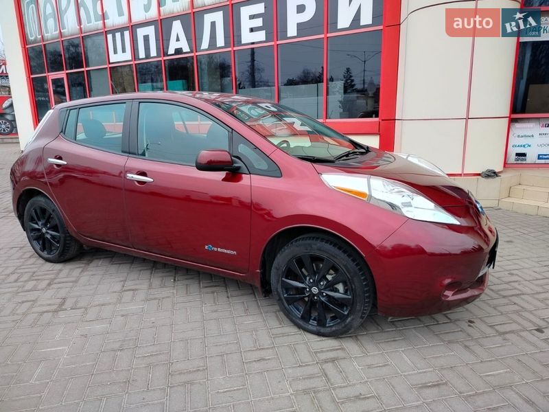 Хэтчбек Nissan Leaf 2017 в Ровно
