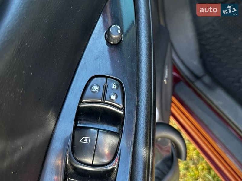 Хэтчбек Nissan Leaf 2016 в Полтаве фото 26 Хэтчбек Nissan Leaf 2016 в Полтаве