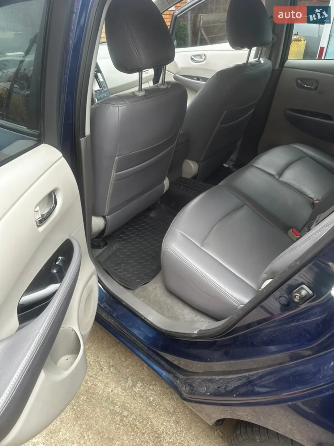 2015 Nissan Leaf - мініатюра 10