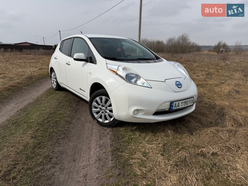 Хэтчбек Nissan Leaf 2013 в Киеве