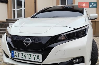 Хэтчбек Nissan Leaf 2023 в Киеве