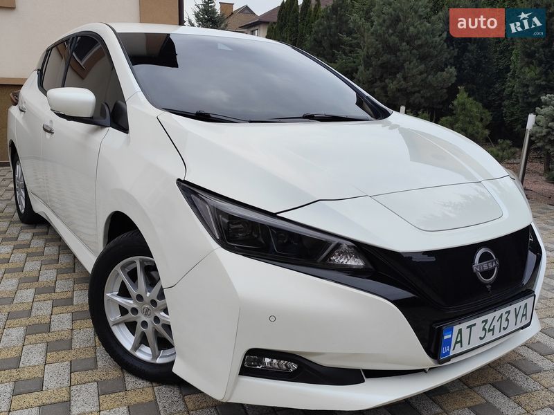 Хэтчбек Nissan Leaf 2023 в Киеве фото 3 Хэтчбек Nissan Leaf 2023 в Киеве