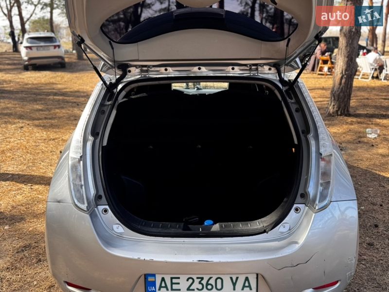 Хэтчбек Nissan Leaf 2013 в Днепре фото 7 Хэтчбек Nissan Leaf 2013 в Днепре