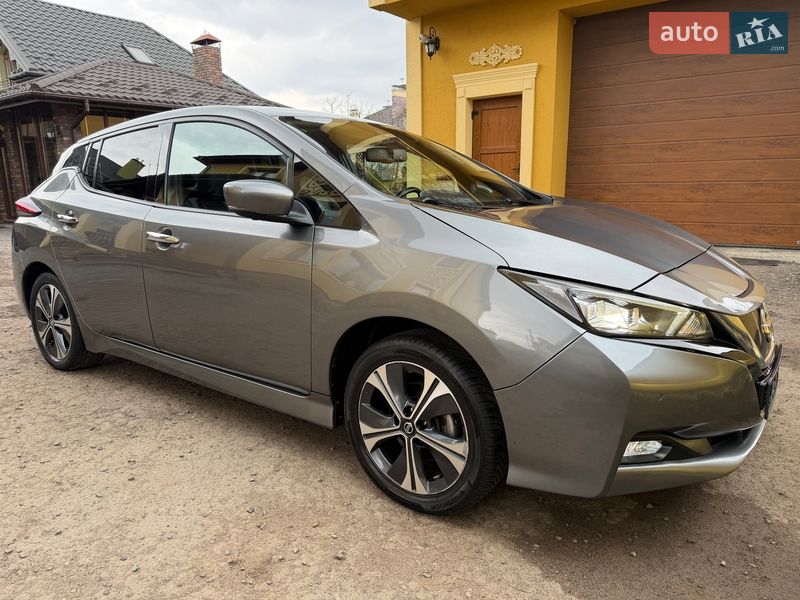 Хэтчбек Nissan Leaf 2020 в Львове