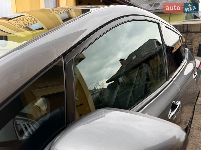 Хэтчбек Nissan Leaf 2020 в Львове