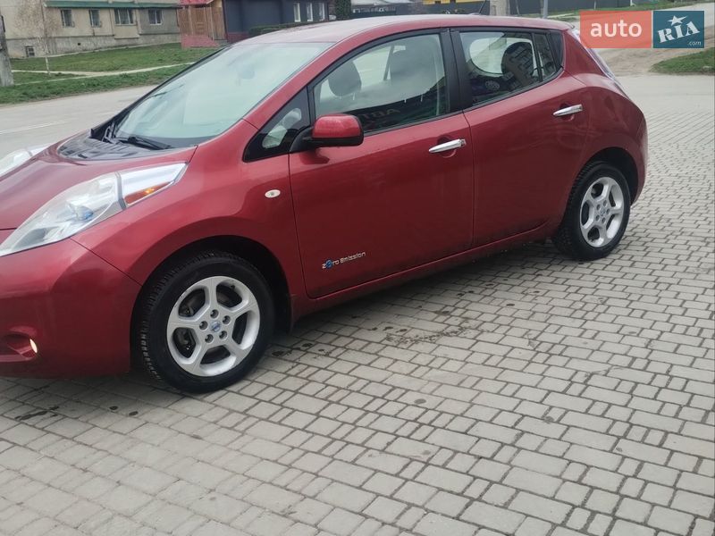 Хэтчбек Nissan Leaf 2012 в Каменец-Подольском фото 2 Хэтчбек Nissan Leaf 2012 в Каменец-Подольском