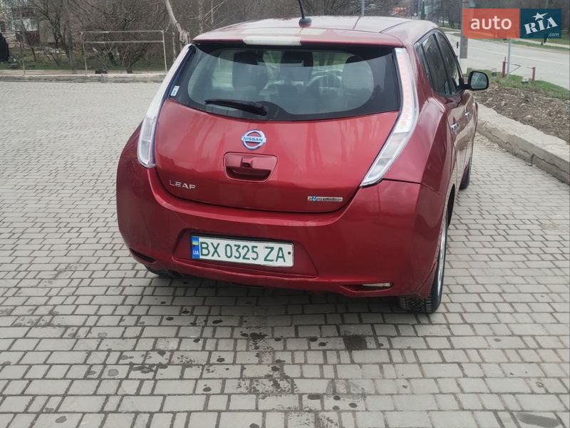 Хэтчбек Nissan Leaf 2012 в Каменец-Подольском фото 4 Хэтчбек Nissan Leaf 2012 в Каменец-Подольском