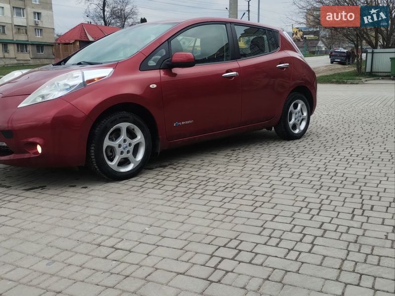 Хэтчбек Nissan Leaf 2012 в Каменец-Подольском фото 7 Хэтчбек Nissan Leaf 2012 в Каменец-Подольском