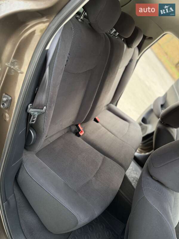 Хэтчбек Nissan Leaf 2016 в Трускавце фото 41 Хэтчбек Nissan Leaf 2016 в Трускавце