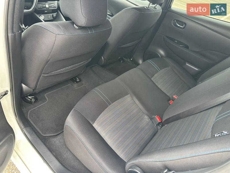 Хэтчбек Nissan Leaf 2018 в Черновцах