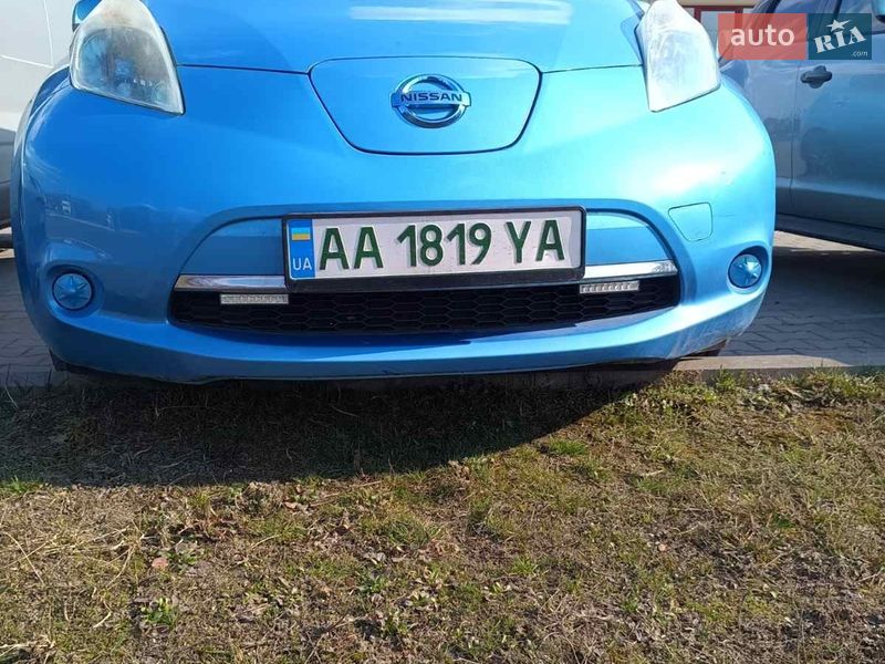 Хэтчбек Nissan Leaf 2013 в Киеве фото Хэтчбек Nissan Leaf 2013 в Киеве