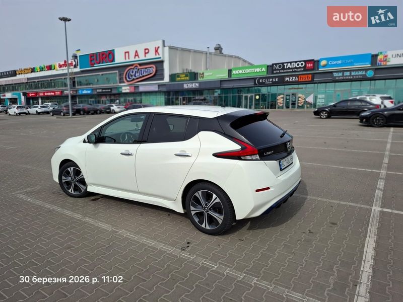 Хэтчбек Nissan Leaf 2020 в Софиевской Борщаговке фото 9 Хэтчбек Nissan Leaf 2020 в Софиевской Борщаговке
