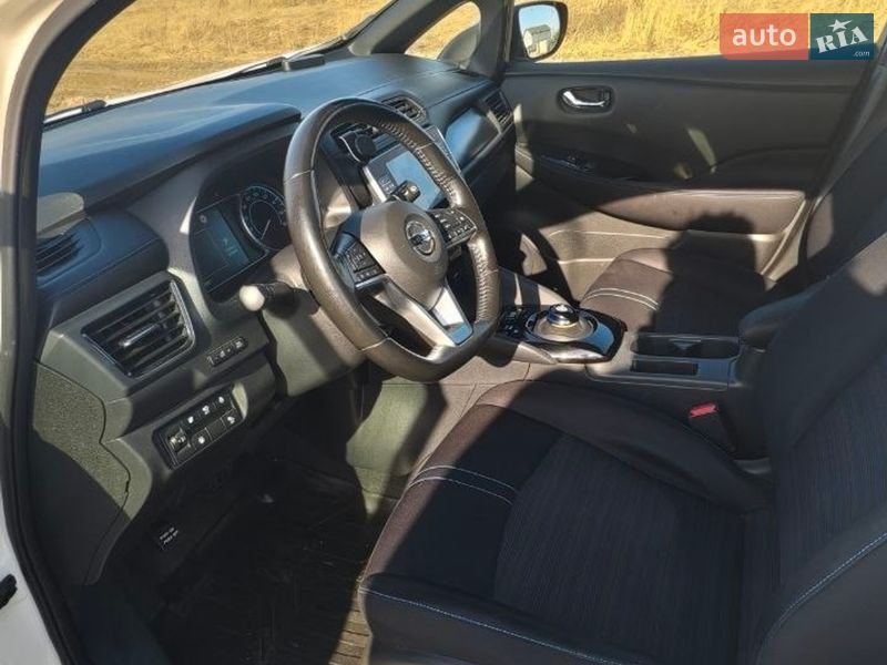 Хэтчбек Nissan Leaf 2020 в Софиевской Борщаговке фото 29 Хэтчбек Nissan Leaf 2020 в Софиевской Борщаговке