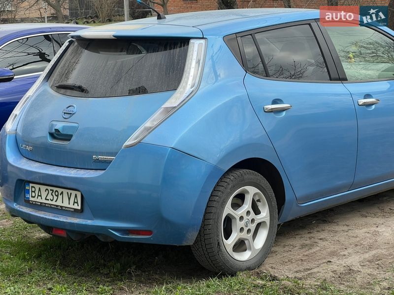 Хэтчбек Nissan Leaf 2012 в Кропивницком фото 2 Хэтчбек Nissan Leaf 2012 в Кропивницком