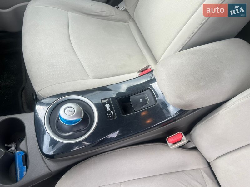 Хэтчбек Nissan Leaf 2012 в Кропивницком фото 11 Хэтчбек Nissan Leaf 2012 в Кропивницком