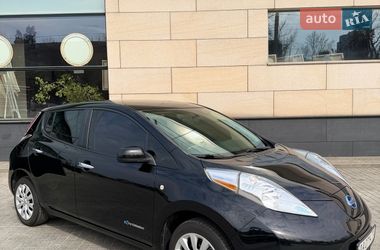 Хэтчбек Nissan Leaf 2015 в Киеве