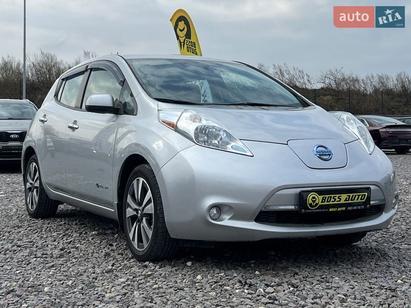 Хэтчбек Nissan Leaf 2016 в Львове