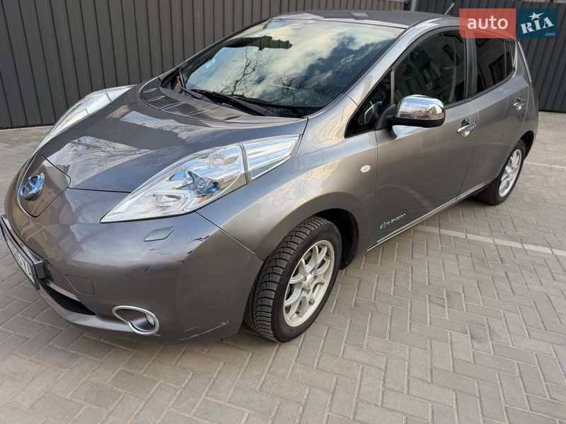 Хетчбек Nissan Leaf 2013 в Ірпені
