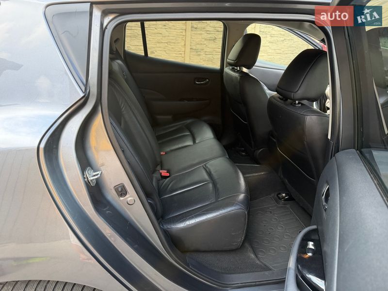 Хетчбек Nissan Leaf 2013 в Ірпені