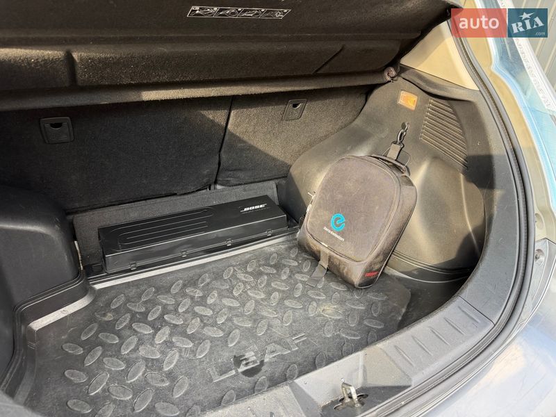 Хетчбек Nissan Leaf 2013 в Ірпені