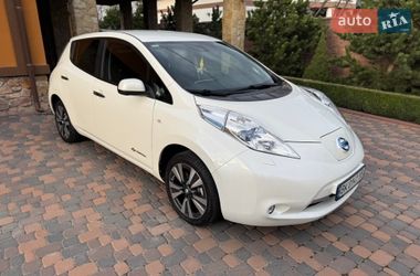 Хетчбек Nissan Leaf 2015 в Рівному