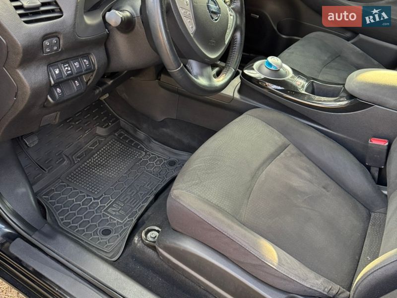 Хетчбек Nissan Leaf 2016 в Житомирі