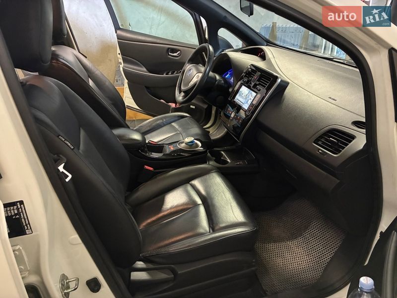 Хэтчбек Nissan Leaf 2017 в Черновцах