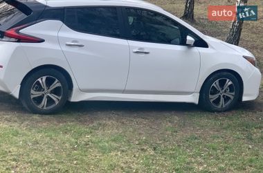 Хэтчбек Nissan Leaf 2022 в Ровно