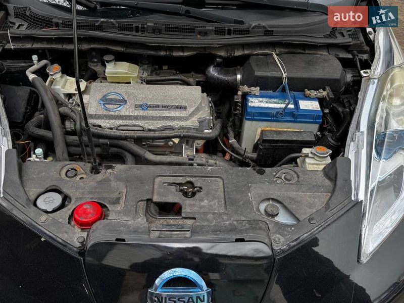 Хетчбек Nissan Leaf 2012 в Харкові
