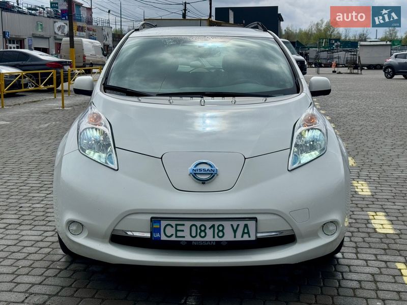 Хэтчбек Nissan Leaf 2016 в Черновцах