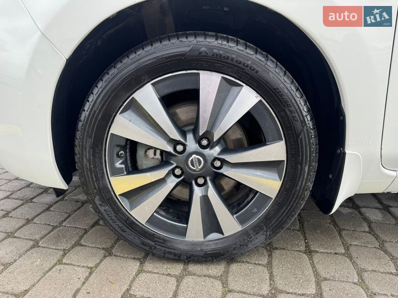 Хэтчбек Nissan Leaf 2016 в Черновцах