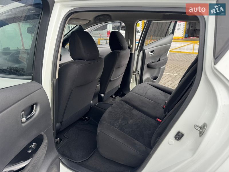 Хэтчбек Nissan Leaf 2016 в Черновцах