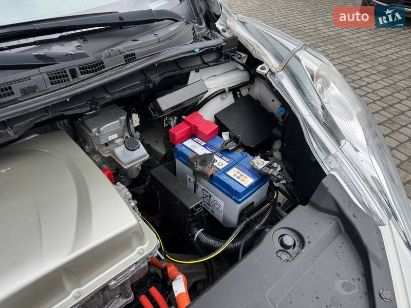 Хэтчбек Nissan Leaf 2016 в Черновцах