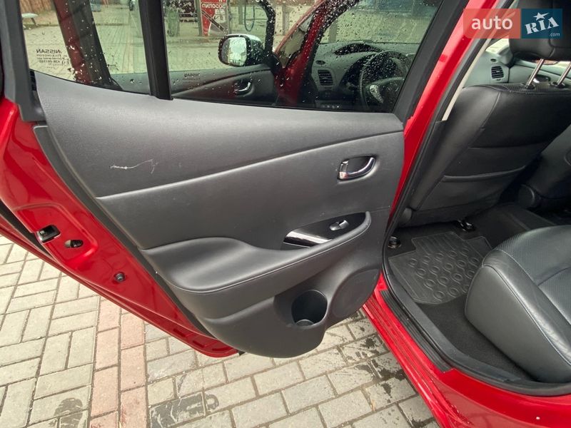 Хэтчбек Nissan Leaf 2014 в Ровно фото 12 Хэтчбек Nissan Leaf 2014 в Ровно