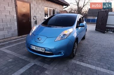 Хэтчбек Nissan Leaf 2014 в Староконстантинове