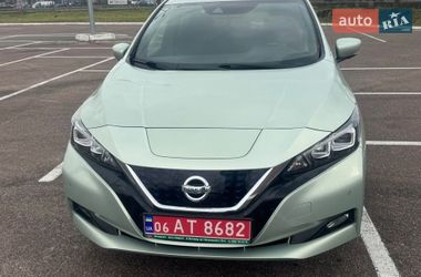 Хетчбек Nissan Leaf 2018 в Житомирі