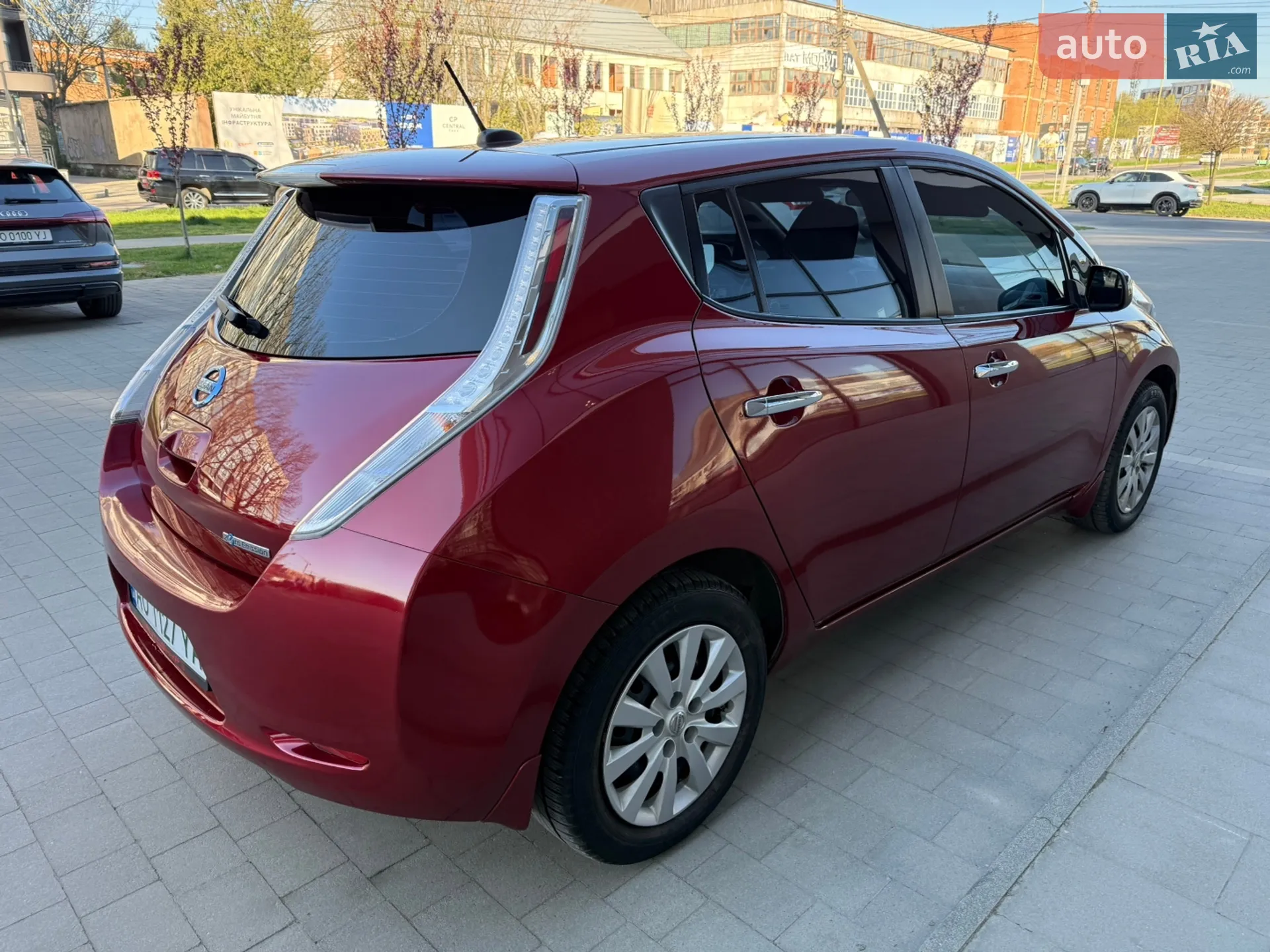 2015 Nissan Leaf - мініатюра 16
