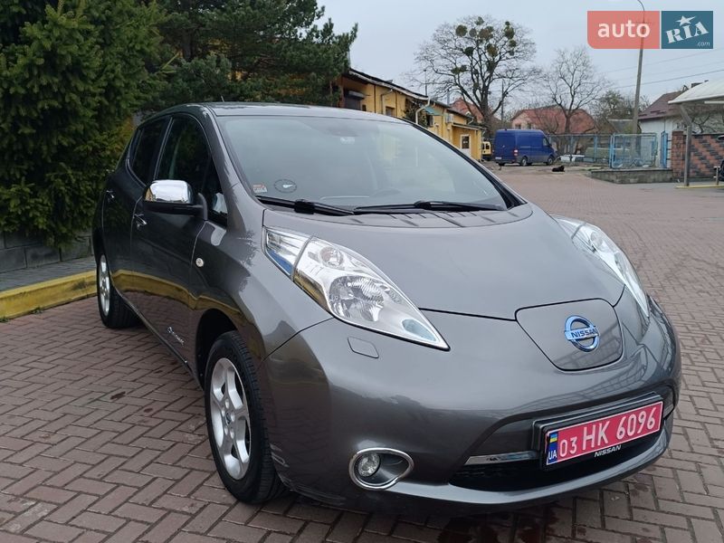 Хэтчбек Nissan Leaf 2014 в Ровно