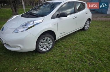 Хэтчбек Nissan Leaf 2016 в Днепре