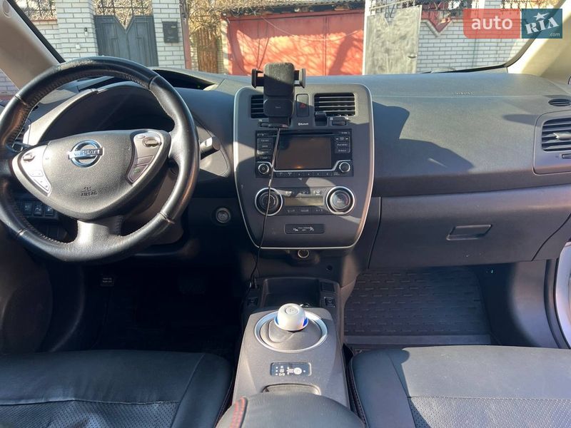 Хетчбек Nissan Leaf 2017 в Києві фото 9 Хетчбек Nissan Leaf 2017 в Києві
