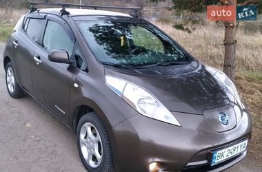 Хэтчбек Nissan Leaf 2016 в Ровно