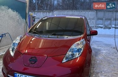 Хетчбек Nissan Leaf 2012 в Дніпрі