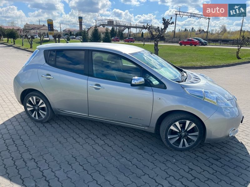 Хэтчбек Nissan Leaf 2013 в Бродах фото 5 Хэтчбек Nissan Leaf 2013 в Бродах
