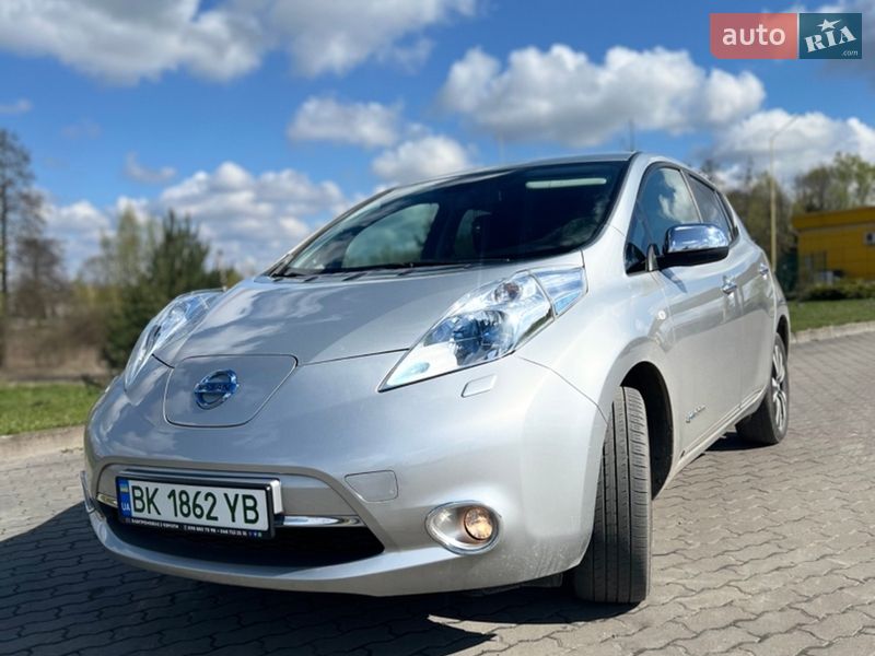 Хэтчбек Nissan Leaf 2013 в Бродах фото 3 Хэтчбек Nissan Leaf 2013 в Бродах