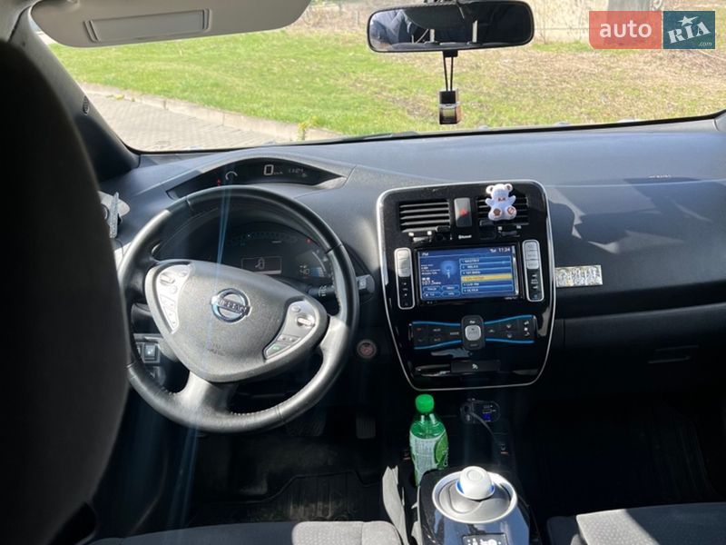 Хэтчбек Nissan Leaf 2013 в Бродах фото 18 Хэтчбек Nissan Leaf 2013 в Бродах